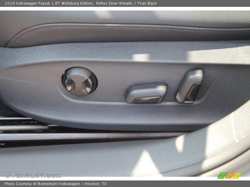Reflex Silver Metallic / Titan Black 2014 Volkswagen Passat 1.8T Wolfsburg Edition