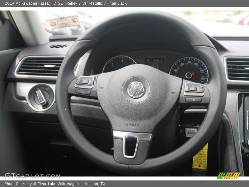 Reflex Silver Metallic / Titan Black 2014 Volkswagen Passat TDI SE