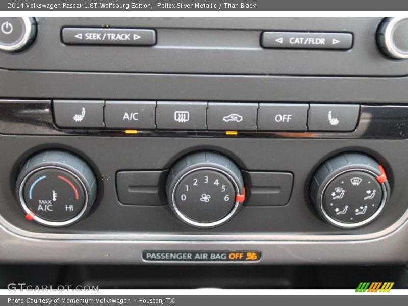Reflex Silver Metallic / Titan Black 2014 Volkswagen Passat 1.8T Wolfsburg Edition