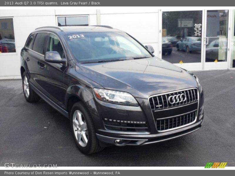 Front 3/4 View of 2013 Q7 3.0 TFSI quattro