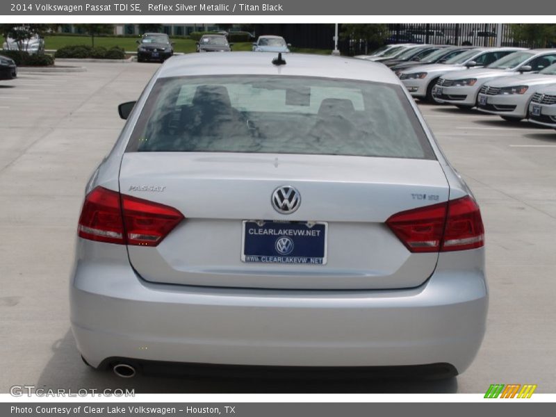 Reflex Silver Metallic / Titan Black 2014 Volkswagen Passat TDI SE
