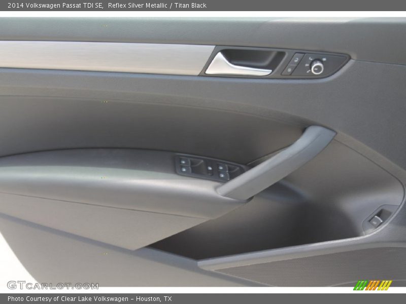 Reflex Silver Metallic / Titan Black 2014 Volkswagen Passat TDI SE