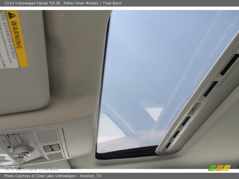 Reflex Silver Metallic / Titan Black 2014 Volkswagen Passat TDI SE