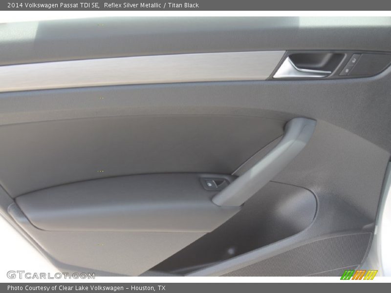 Reflex Silver Metallic / Titan Black 2014 Volkswagen Passat TDI SE