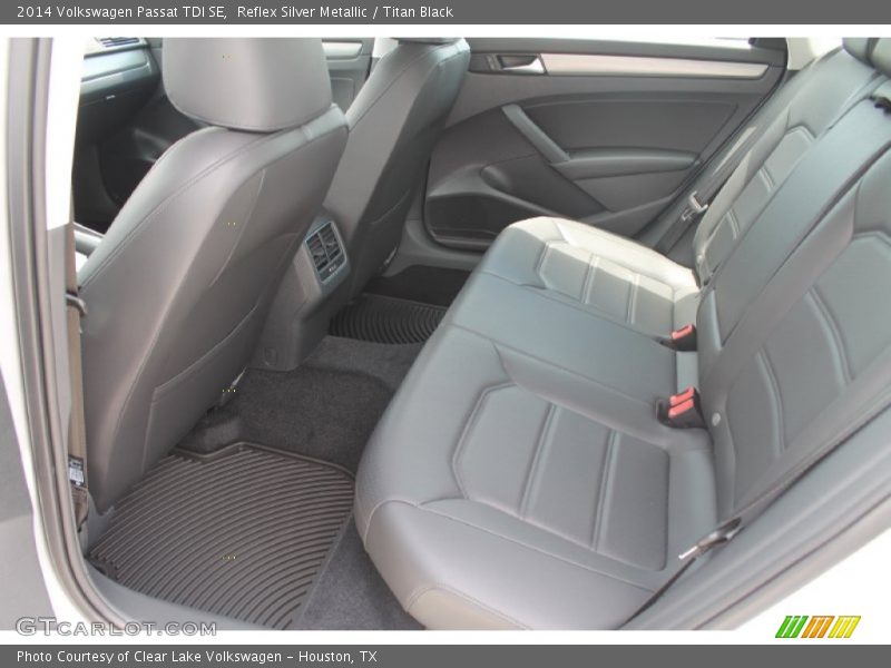 Reflex Silver Metallic / Titan Black 2014 Volkswagen Passat TDI SE