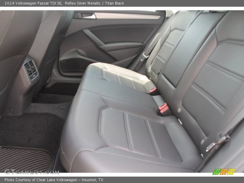 Reflex Silver Metallic / Titan Black 2014 Volkswagen Passat TDI SE