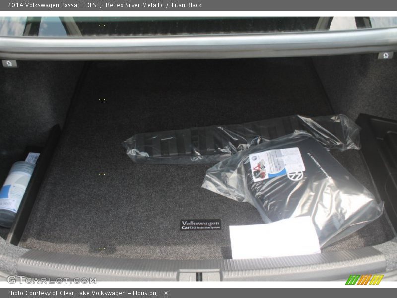 Reflex Silver Metallic / Titan Black 2014 Volkswagen Passat TDI SE