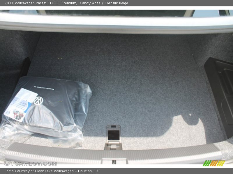 Candy White / Cornsilk Beige 2014 Volkswagen Passat TDI SEL Premium