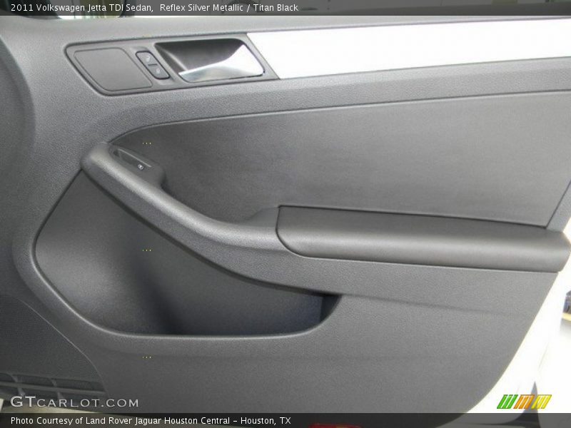 Reflex Silver Metallic / Titan Black 2011 Volkswagen Jetta TDI Sedan