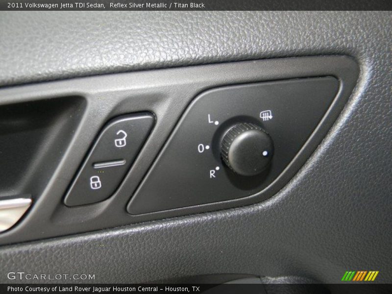 Reflex Silver Metallic / Titan Black 2011 Volkswagen Jetta TDI Sedan