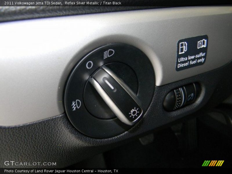 Reflex Silver Metallic / Titan Black 2011 Volkswagen Jetta TDI Sedan
