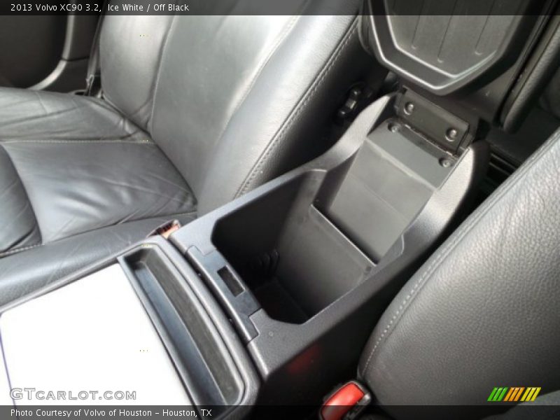Ice White / Off Black 2013 Volvo XC90 3.2