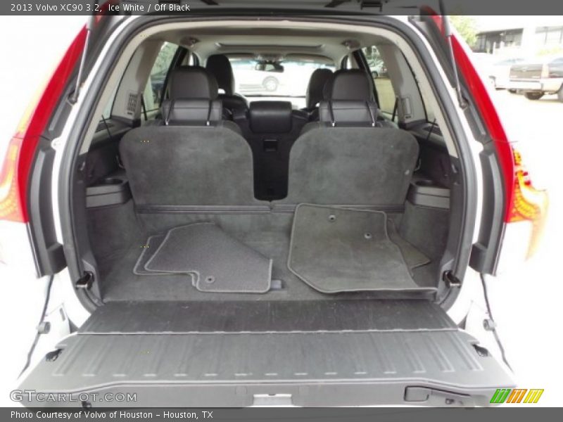 Ice White / Off Black 2013 Volvo XC90 3.2