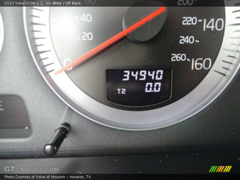 Ice White / Off Black 2013 Volvo XC90 3.2
