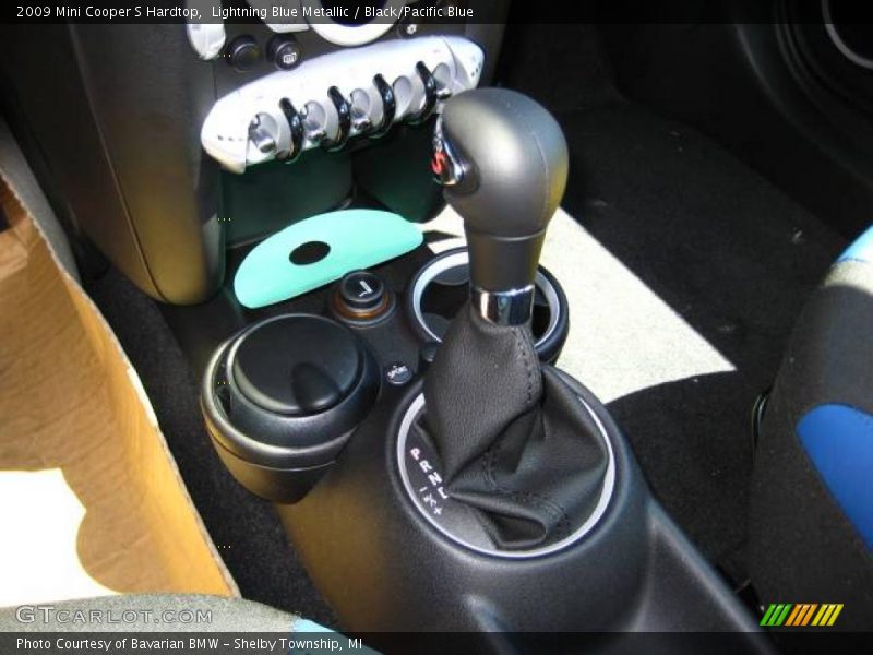 Lightning Blue Metallic / Black/Pacific Blue 2009 Mini Cooper S Hardtop