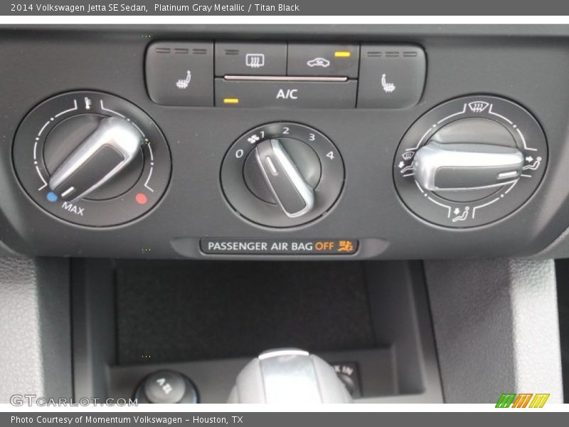 Platinum Gray Metallic / Titan Black 2014 Volkswagen Jetta SE Sedan