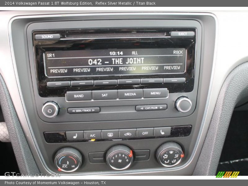 Reflex Silver Metallic / Titan Black 2014 Volkswagen Passat 1.8T Wolfsburg Edition