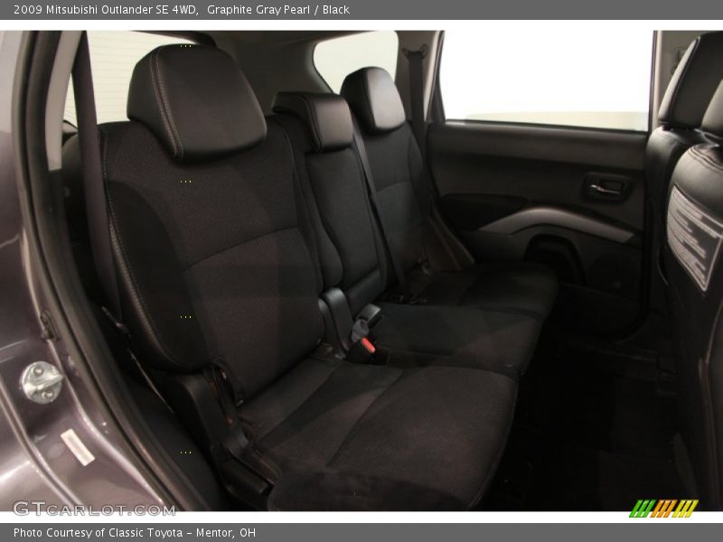 Graphite Gray Pearl / Black 2009 Mitsubishi Outlander SE 4WD