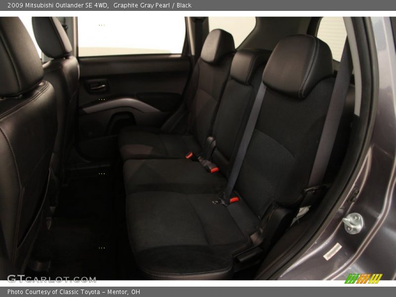 Graphite Gray Pearl / Black 2009 Mitsubishi Outlander SE 4WD
