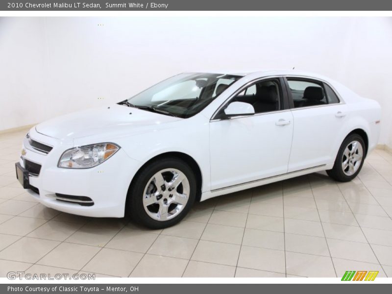 Front 3/4 View of 2010 Malibu LT Sedan