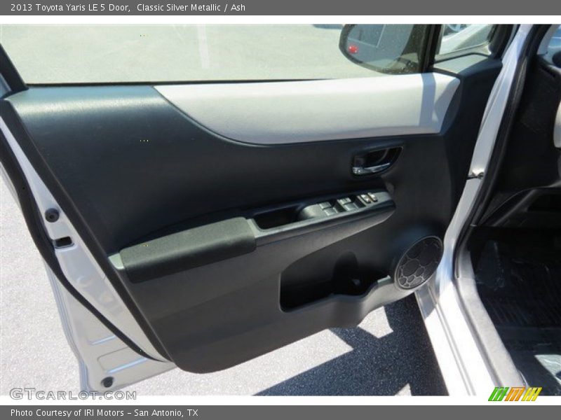 Classic Silver Metallic / Ash 2013 Toyota Yaris LE 5 Door