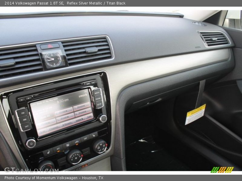 Reflex Silver Metallic / Titan Black 2014 Volkswagen Passat 1.8T SE
