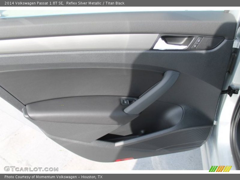 Reflex Silver Metallic / Titan Black 2014 Volkswagen Passat 1.8T SE