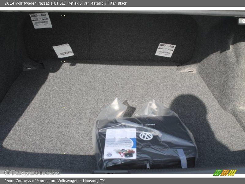 Reflex Silver Metallic / Titan Black 2014 Volkswagen Passat 1.8T SE