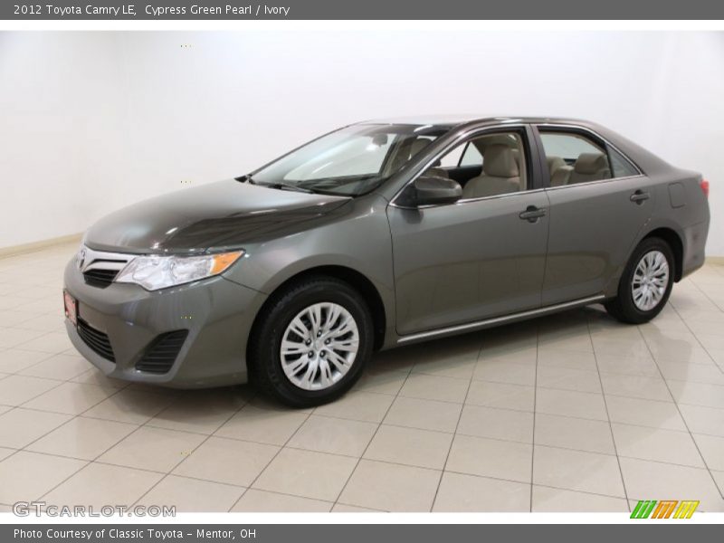 Cypress Green Pearl / Ivory 2012 Toyota Camry LE
