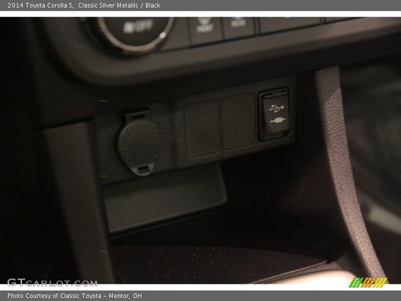 Classic Silver Metallic / Black 2014 Toyota Corolla S