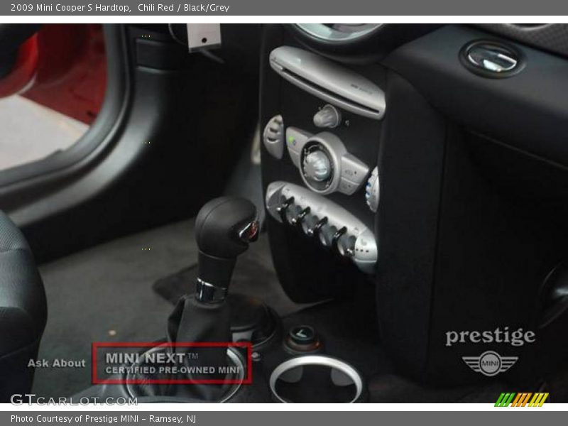 Chili Red / Black/Grey 2009 Mini Cooper S Hardtop