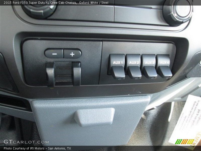 Controls of 2015 F350 Super Duty XL Crew Cab Chassis