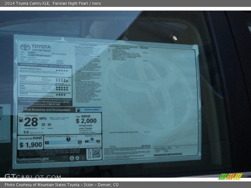 Parisian Night Pearl / Ivory 2014 Toyota Camry XLE
