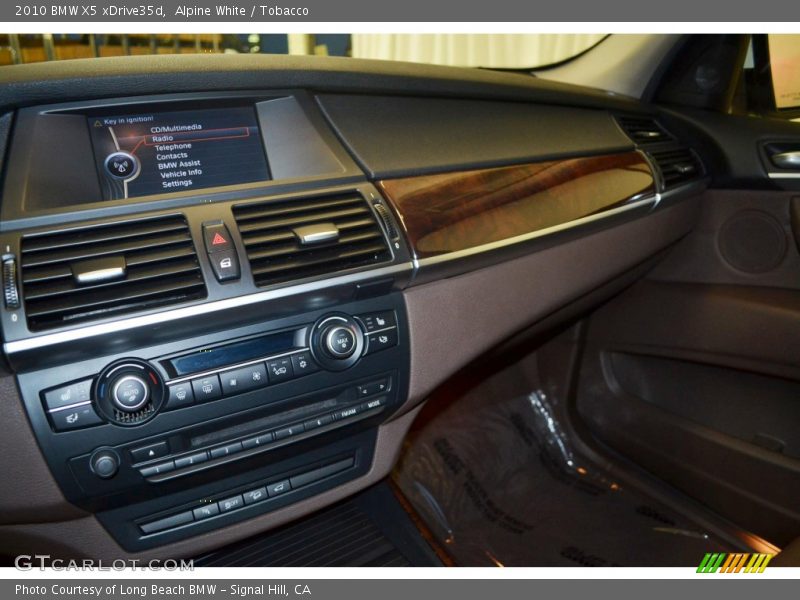 Alpine White / Tobacco 2010 BMW X5 xDrive35d