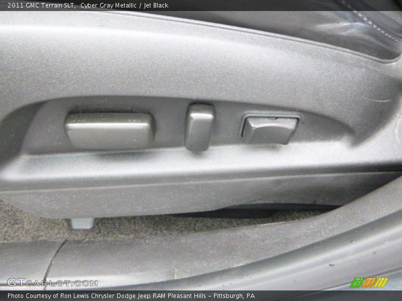 Cyber Gray Metallic / Jet Black 2011 GMC Terrain SLT