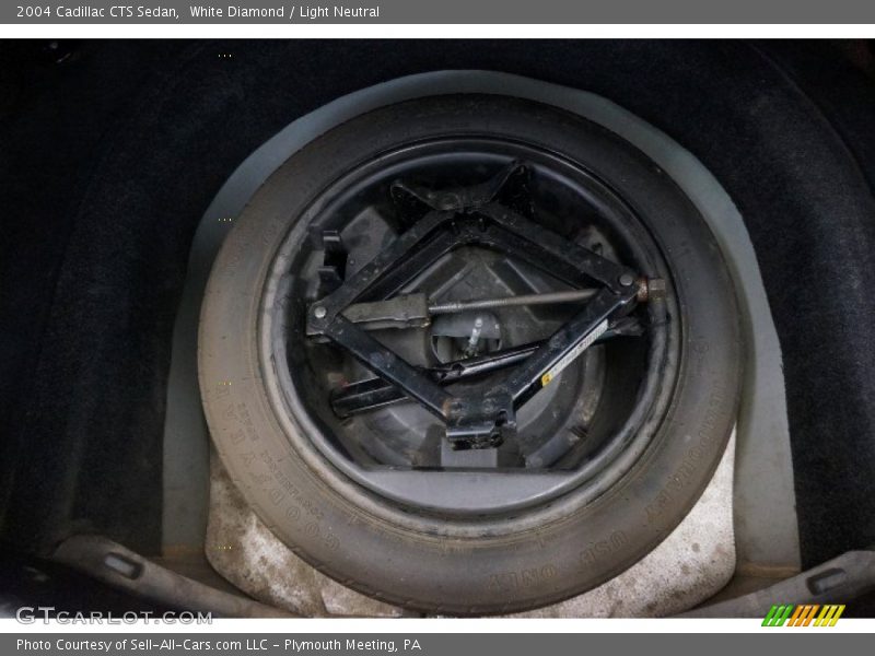 White Diamond / Light Neutral 2004 Cadillac CTS Sedan