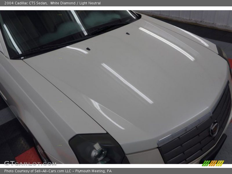 White Diamond / Light Neutral 2004 Cadillac CTS Sedan