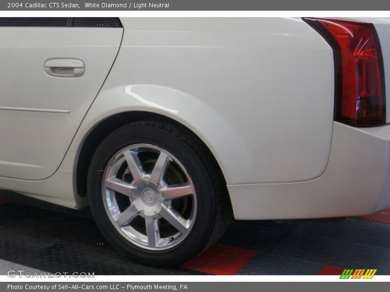White Diamond / Light Neutral 2004 Cadillac CTS Sedan