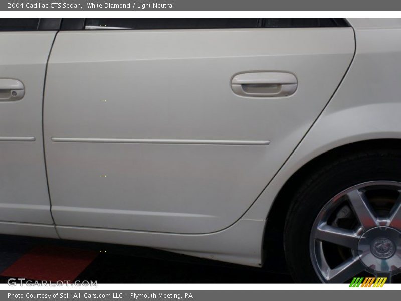 White Diamond / Light Neutral 2004 Cadillac CTS Sedan