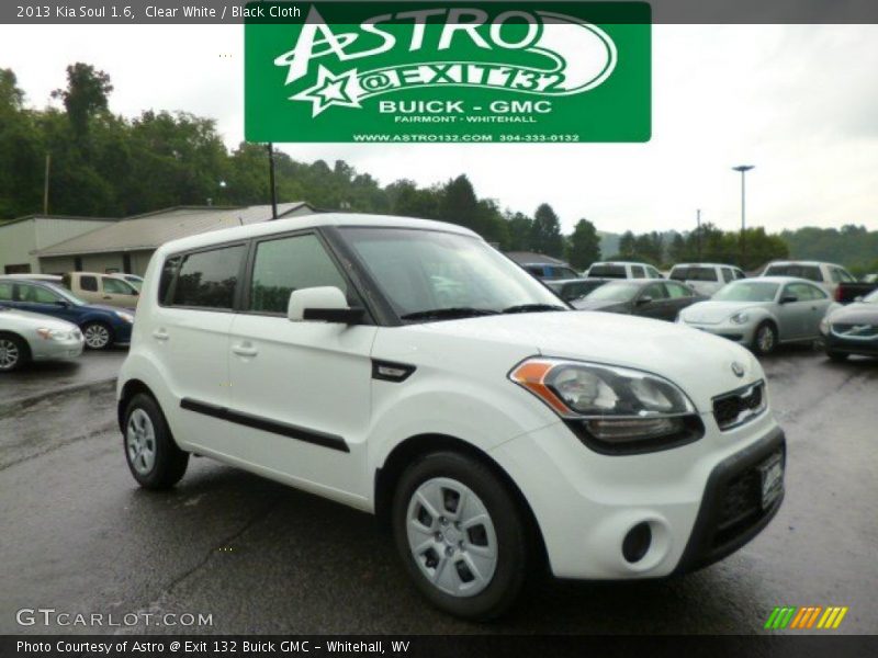 Clear White / Black Cloth 2013 Kia Soul 1.6