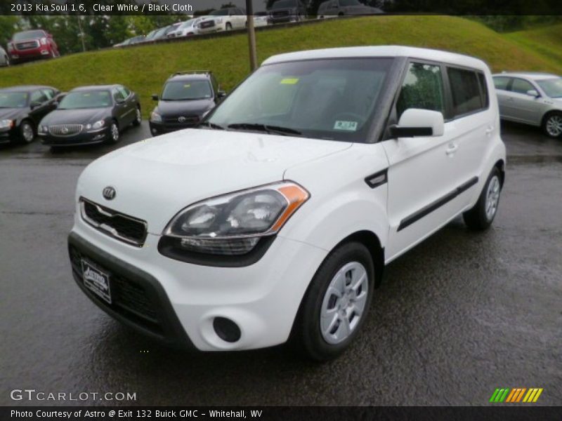 Clear White / Black Cloth 2013 Kia Soul 1.6