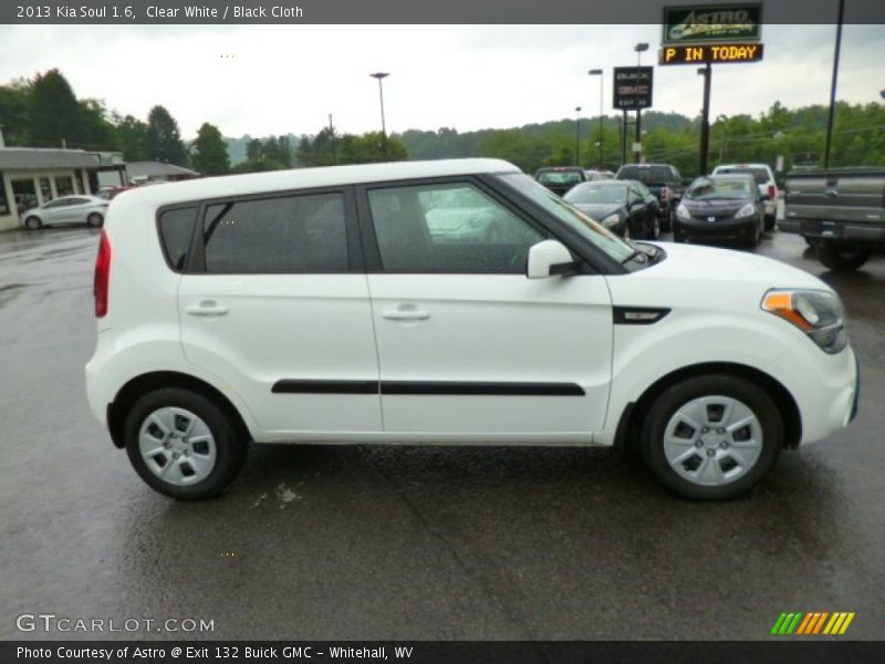 Clear White / Black Cloth 2013 Kia Soul 1.6