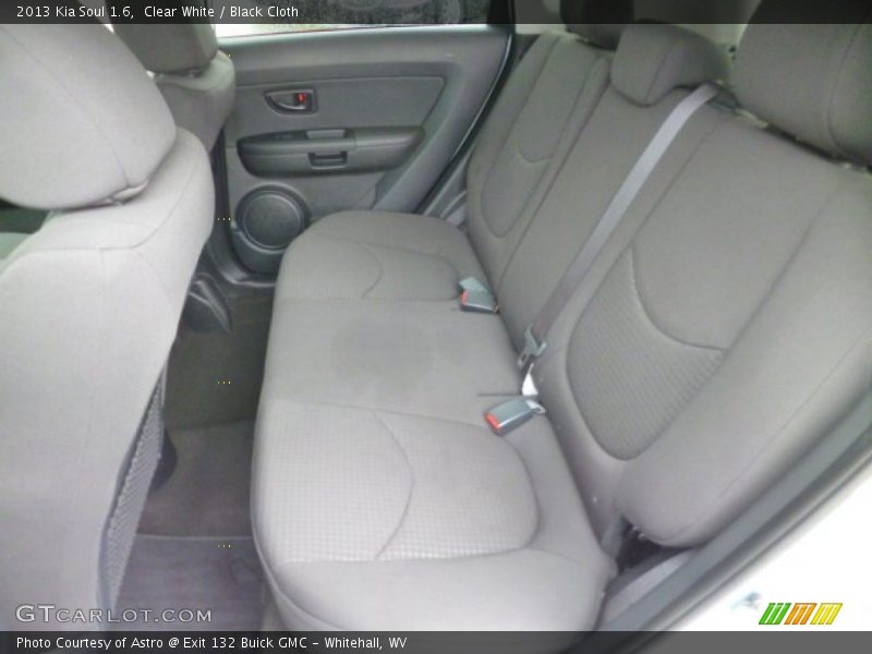 Clear White / Black Cloth 2013 Kia Soul 1.6