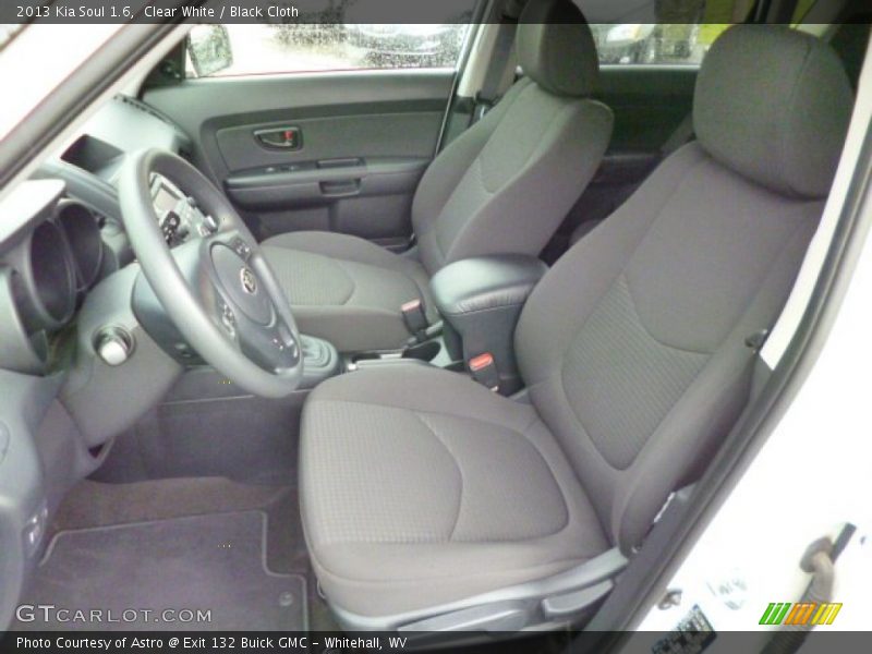 Clear White / Black Cloth 2013 Kia Soul 1.6