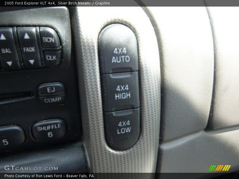 Silver Birch Metallic / Graphite 2005 Ford Explorer XLT 4x4