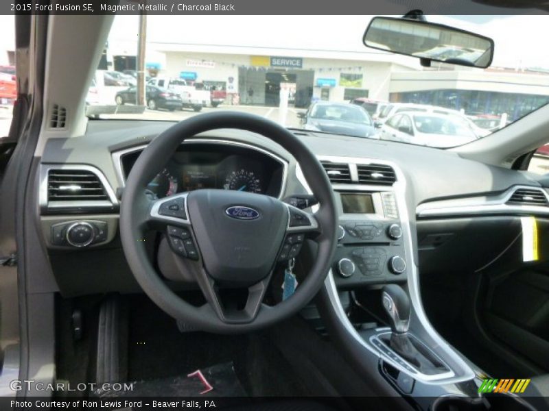 Magnetic Metallic / Charcoal Black 2015 Ford Fusion SE