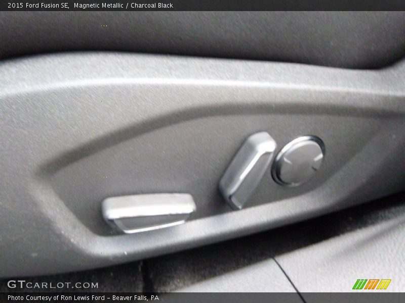 Magnetic Metallic / Charcoal Black 2015 Ford Fusion SE