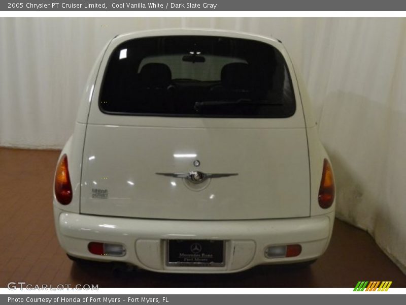 Cool Vanilla White / Dark Slate Gray 2005 Chrysler PT Cruiser Limited