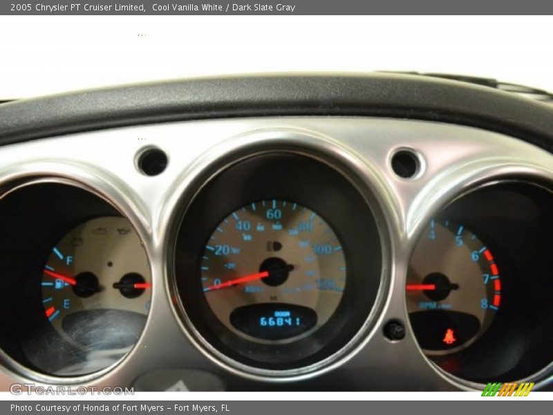 Cool Vanilla White / Dark Slate Gray 2005 Chrysler PT Cruiser Limited