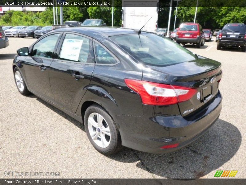 Tuxedo Black / Charcoal Black 2014 Ford Focus SE Sedan